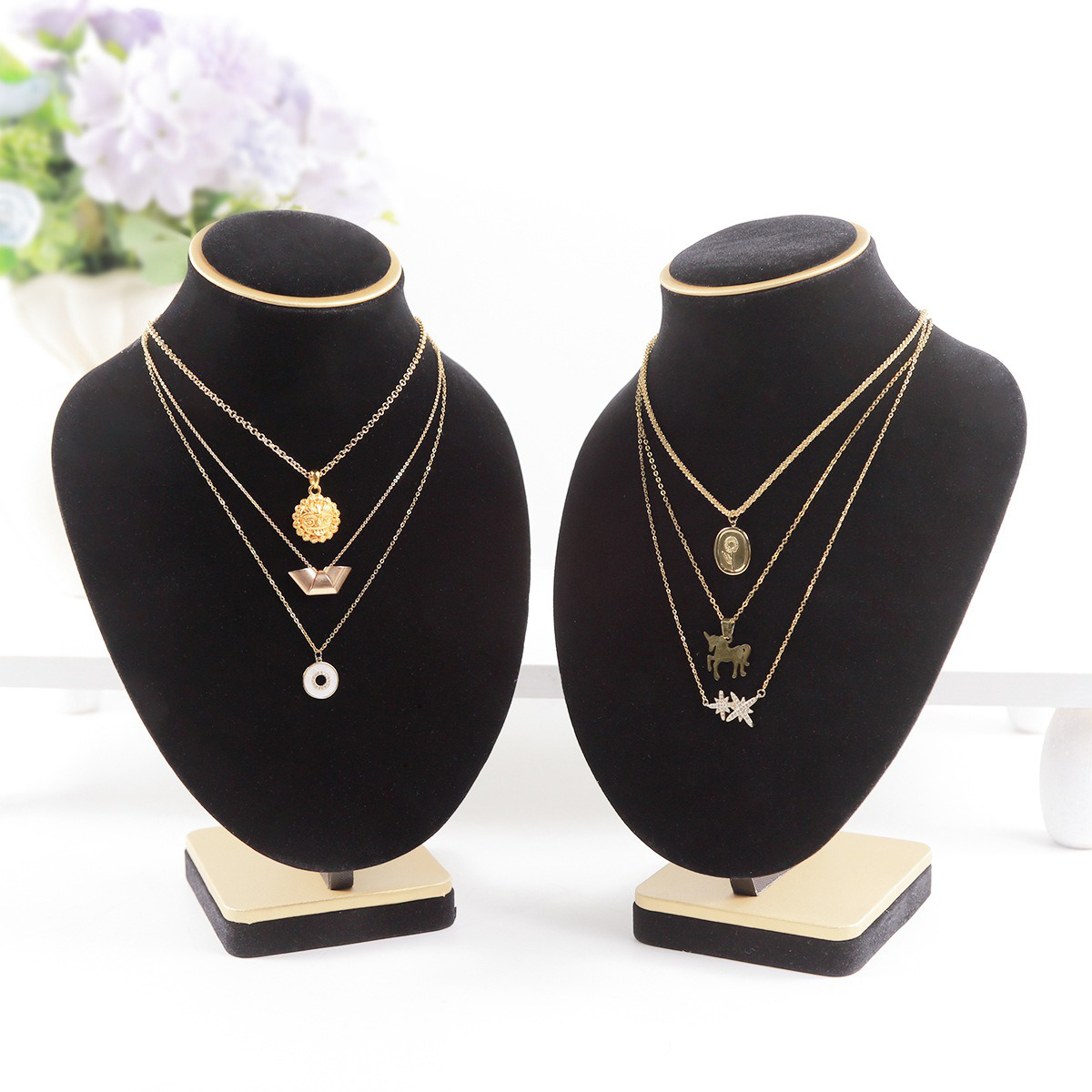 Körper-Schmuckbüste aus schwar – Body Jewelry Stores Bewertung und Preis